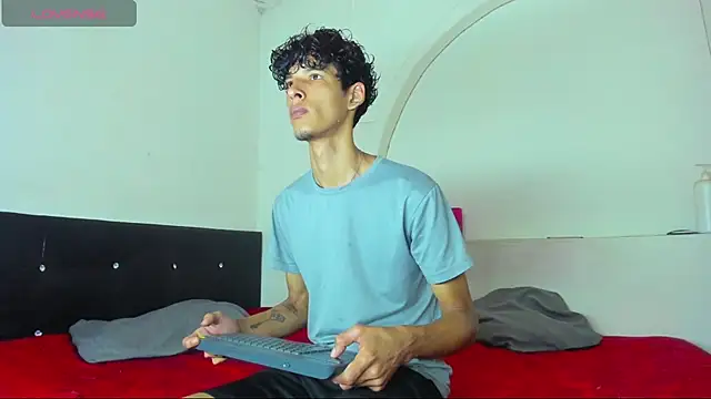 liammendoza98 online show from May 2026 12:01:01 PM