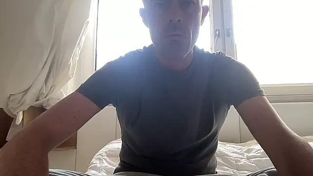 Snapshot of Riccardo86xx chatting on April 2026 11:58:02 AM Riccardo86xx online show from April 2026 11:58:02 AM