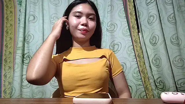 Snapshot of RegenaKhanponaphan chatting on May 2026 01:25:02 AM RegenaKhanponaphan online show from May 2026 01:25:02 AM