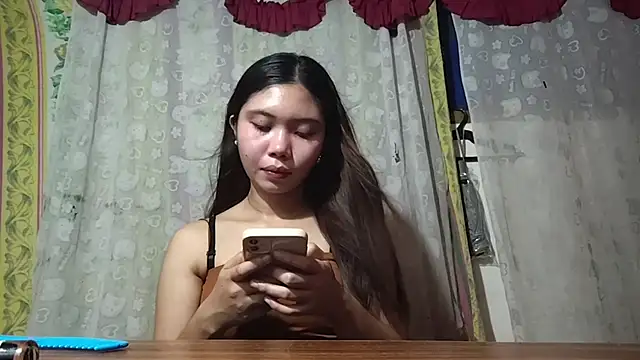 Snapshot of RegenaKhanponaphan chatting on May 2026 01:12:01 AM RegenaKhanponaphan online show from May 2026 01:12:01 AM