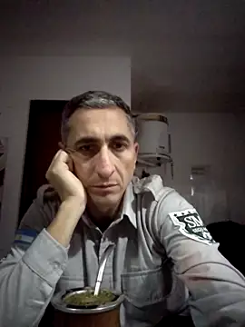 Snapshot of Alejandro83bsf chatting on June 2026 10:14:01 PM Alejandro83bsf online show from June 2026 10:14:01 PM