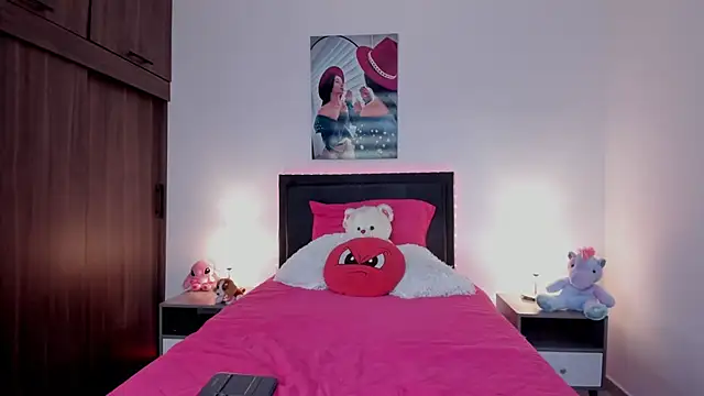 alana greey  online show from April 2026 03:28:02 PM