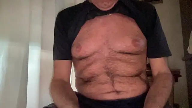 henrybull007 online show from June 2026 12:42:02 PM