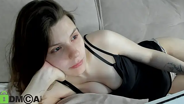 Snapshot of Kira_Be11 chatting on June 2026 01:18:02 AM Kira Be11 online show from June 2026 01:18:02 AM