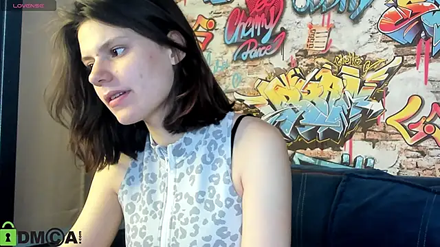Snapshot of Kira_Be11 chatting on June 2026 01:10:02 AM Kira Be11 online show from June 2026 01:10:02 AM