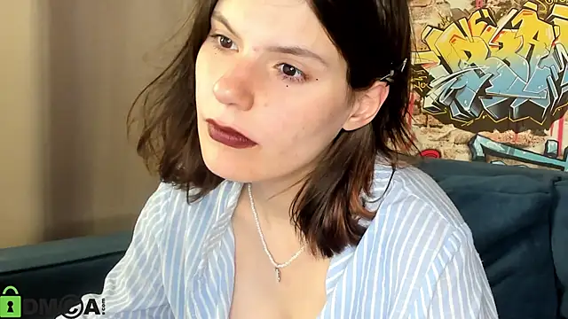 Snapshot of Kira_Be11 chatting on June 2026 09:31:02 AM Kira Be11 online show from June 2026 09:31:02 AM