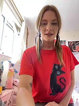 Young Lizzie online show from April 2026 03:07:01 PM