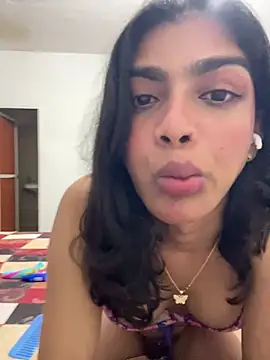 Mayra xx online show from July 2026 08:01:02 PM