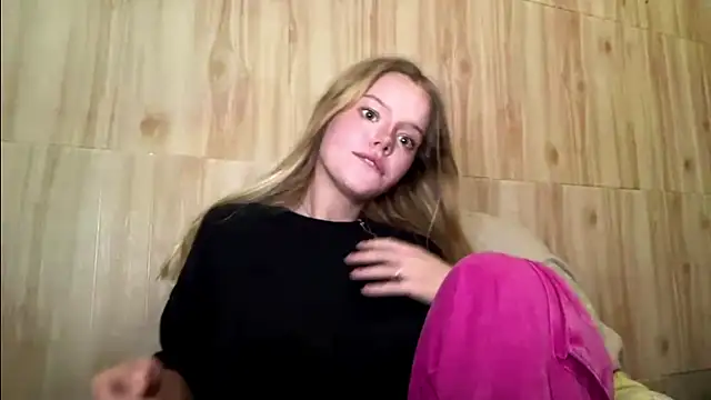 Malinwitch online show from May 2026 05:29:01 PM