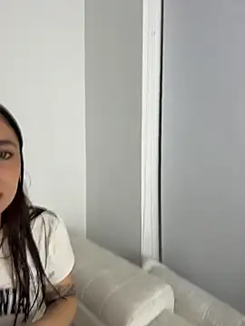Snapshot of EmilyCxx chatting on June 2026 03:49:01 AM EmilyCxx online show from June 2026 03:49:01 AM