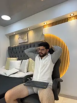 DomBoy  online show from May 2026 08:13:02 PM