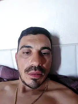 Valmorleandro21 online show from April 2026 11:03:02 AM