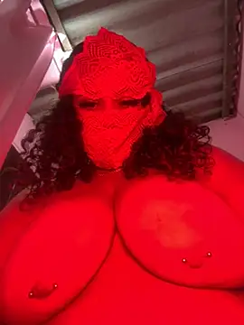 Snapshot of medusa_mimada chatting on April 2026 11:00:02 PM medusa mimada online show from April 2026 11:00:02 PM