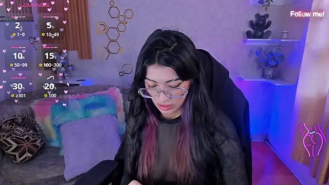 mia smoke  online show from June 2026 04:40:01 PM