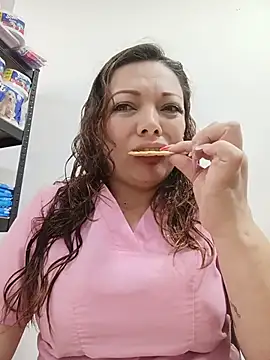 SAMANTHA--02 online show from May 2026 12:33:02 PM
