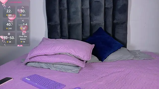 little bonniie online show from August 2026 08:11:01 PM