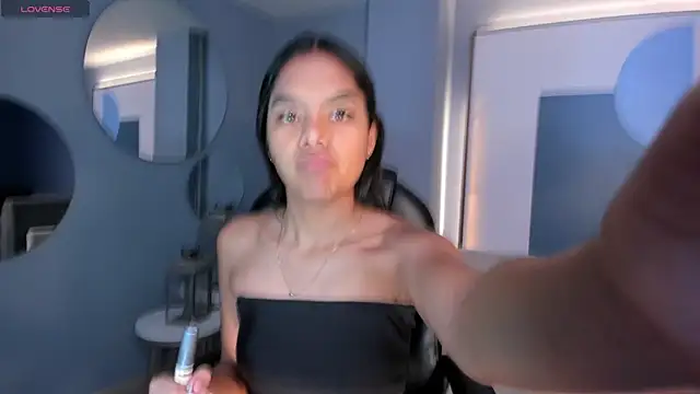 SaphiraJames online show from June 2026 02:03:01 AM