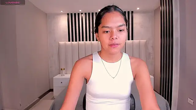 SaphiraJames online show from June 2026 01:54:01 AM