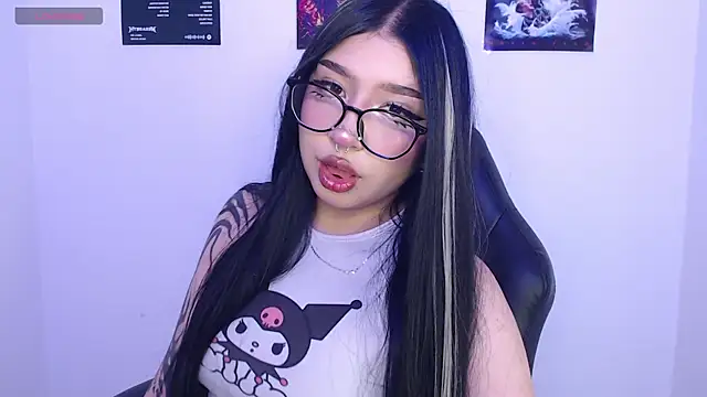 VamppyJanne online show from May 2026 01:33:01 AM