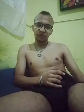 Snapshot of Marciosafado25 chatting on May 2026 10:27:02 PM Marciosafado25 online show from May 2026 10:27:02 PM