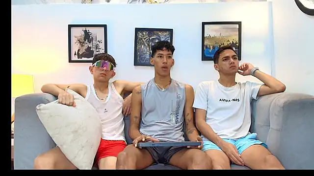 Snapshot of RED_BOYS_XXX chatting on June 2026 01:31:02 PM RED BOYS XXX online show from June 2026 01:31:02 PM