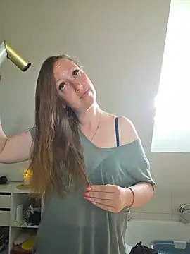 Snapshot of SweetGermanAlina chatting on July 2026 10:17:02 AM SweetGermanAlina online show from July 2026 10:17:02 AM