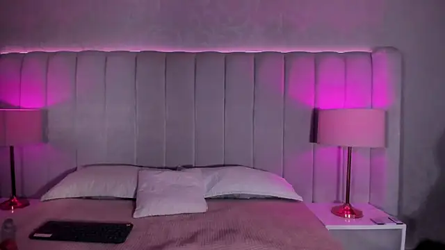 MadeleynRose online show from June 2026 07:39:02 PM