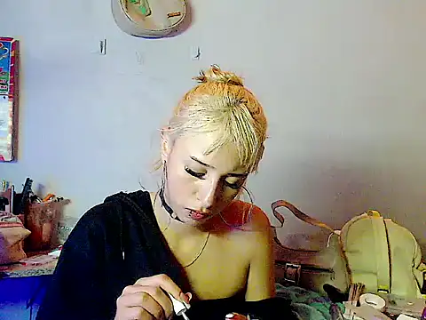 Snapshot of bunnyfoxxd chatting on July 2026 11:44:02 PM bunnyfoxxd online show from July 2026 11:44:02 PM