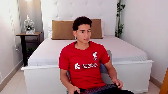 Alejo-and-Thiago online show from June 2026 12:19:02 PM