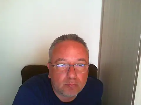 Snapshot of GeorgeCarlo chatting on May 2026 04:47:02 PM GeorgeCarlo online show from May 2026 04:47:02 PM