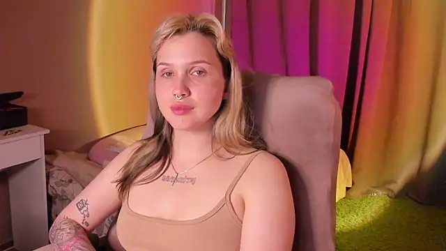 hellfirekiss online show from June 2026 02:33:01 PM