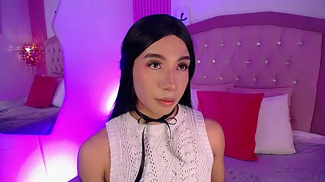 Snapshot of Khloe_Dangel chatting on May 2026 04:18:01 AM Khloe Dangel online show from May 2026 04:18:01 AM