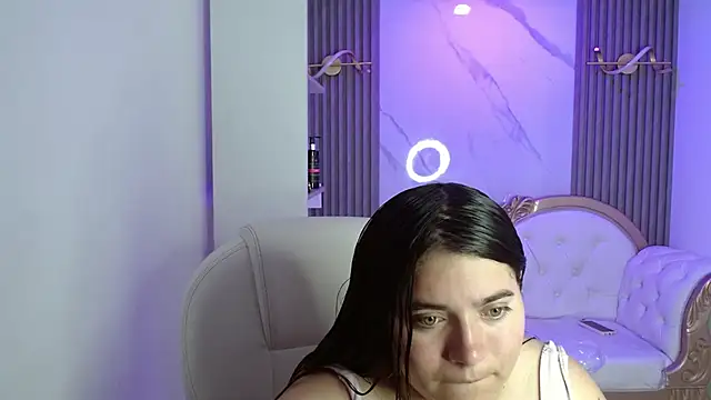 Snapshot of Laurha_ chatting on June 2026 07:48:01 PM Laurha online show from June 2026 07:48:01 PM
