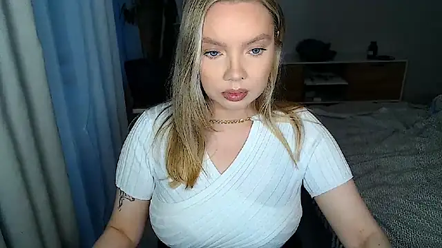 PolinaXXXXXJones online show from June 2026 05:03:04 PM