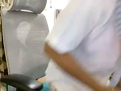 Snapshot of DR_Salini chatting on May 2026 03:31:02 PM DR Salini online show from May 2026 03:31:02 PM
