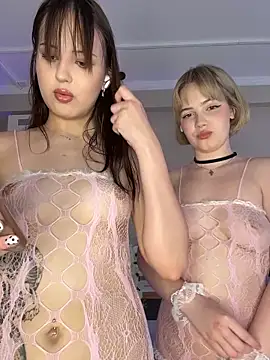 TwixGirlsX online show from May 2026 05:15:02 AM