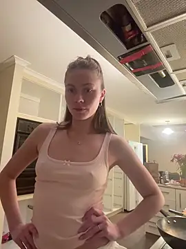 daisycollins online show from June 2026 09:30:02 AM