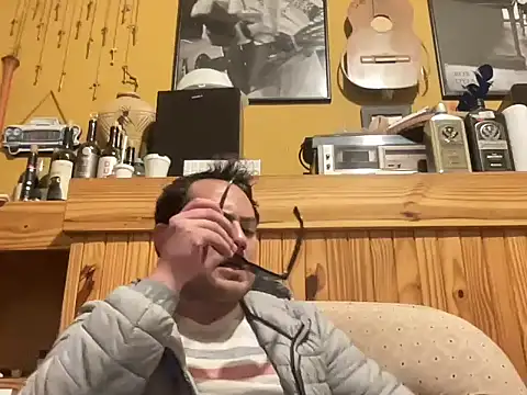 alecsgzz online show from May 2026 10:27:01 PM