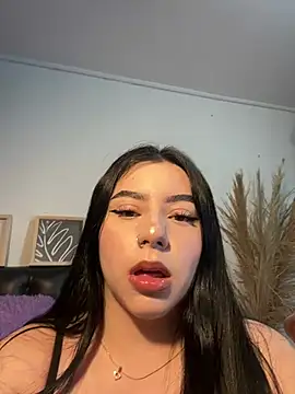 Snapshot of mia_valentine__ chatting on July 2026 11:35:02 PM mia valentine online show from July 2026 11:35:02 PM