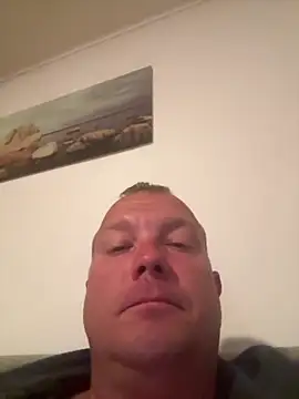 Goldenmoncsy online show from May 2026 09:00:01 PM
