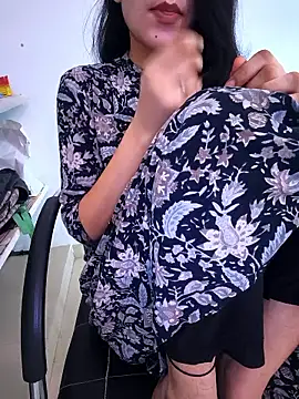 zoya baby  online show from June 2026 04:25:02 AM