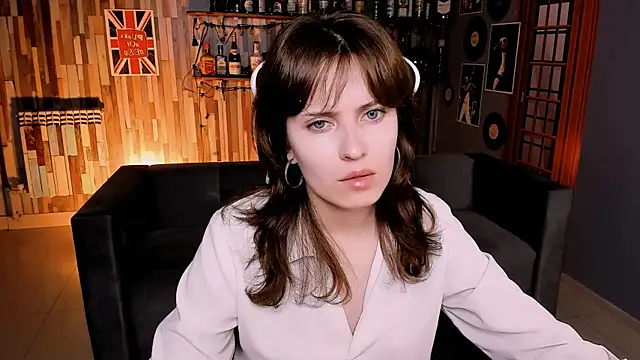 Snapshot of LolaDominara chatting on June 2026 07:28:02 AM LolaDominara online show from June 2026 07:28:02 AM