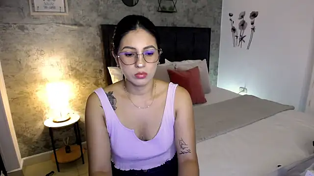 Snapshot of isa_cruzx chatting on May 2026 11:24:02 PM isa cruzx online show from May 2026 11:24:02 PM