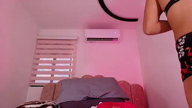 Malaia thompson  online show from August 2026 12:04:02 PM