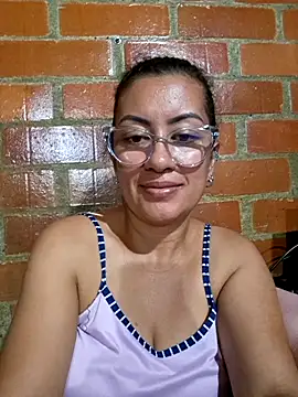 Snapshot of Eva_rossel chatting on May 2026 11:32:02 PM Eva rossel online show from May 2026 11:32:02 PM