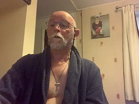 Moonraker64 online show from June 2026 04:57:01 AM