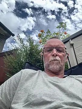 Moonraker64 online show from July 2026 12:23:01 PM