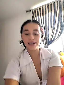 L0lita Emi12 online show from June 2026 09:27:02 PM