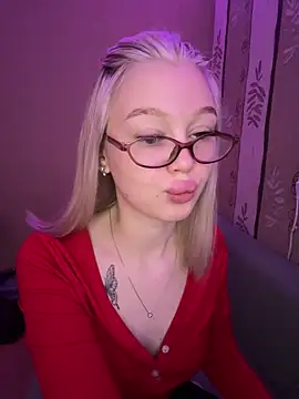 Velvet Doll  online show from June 2026 04:47:01 AM