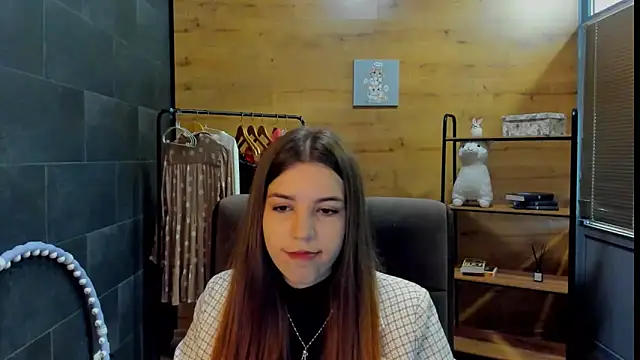 Snapshot of RuthhCox chatting on May 2026 09:37:02 AM RuthhCox online show from May 2026 09:37:02 AM